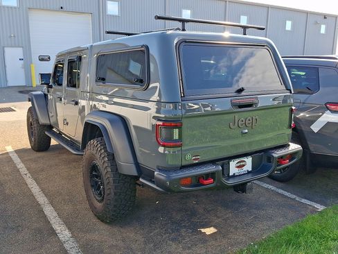 Used 2021 Jeep Gladiator Rubicon AWD/4WD image 3
