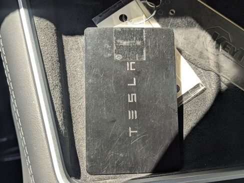 Used 2026 Tesla Model Y 2WD image 40