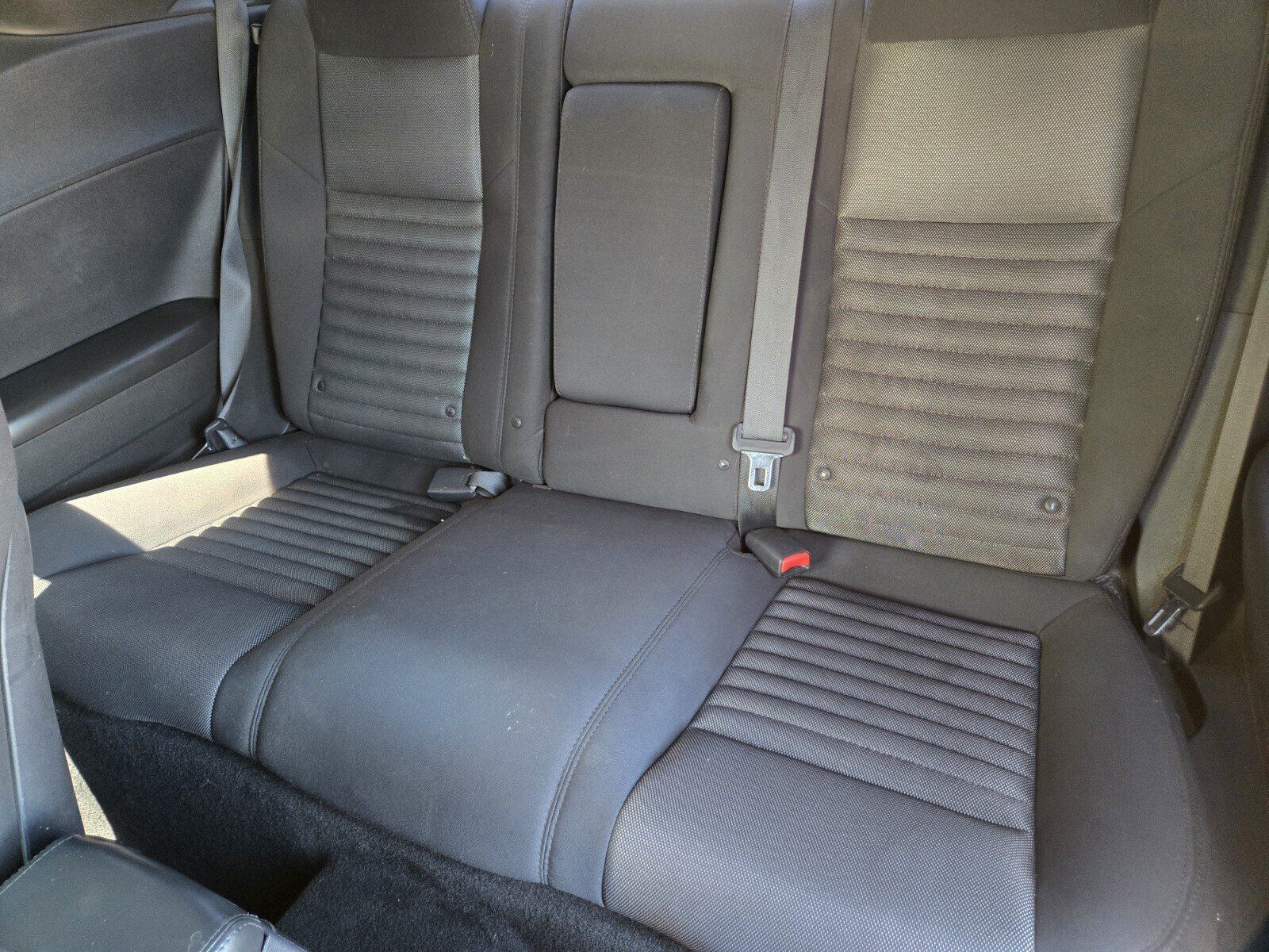 Used 2014 Dodge Challenger SXT RWD image 7