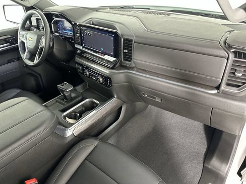 Certified 2023 Chevrolet Silverado 1500 LTZ w/ LTZ Convenience Package II AWD/4WD image 31