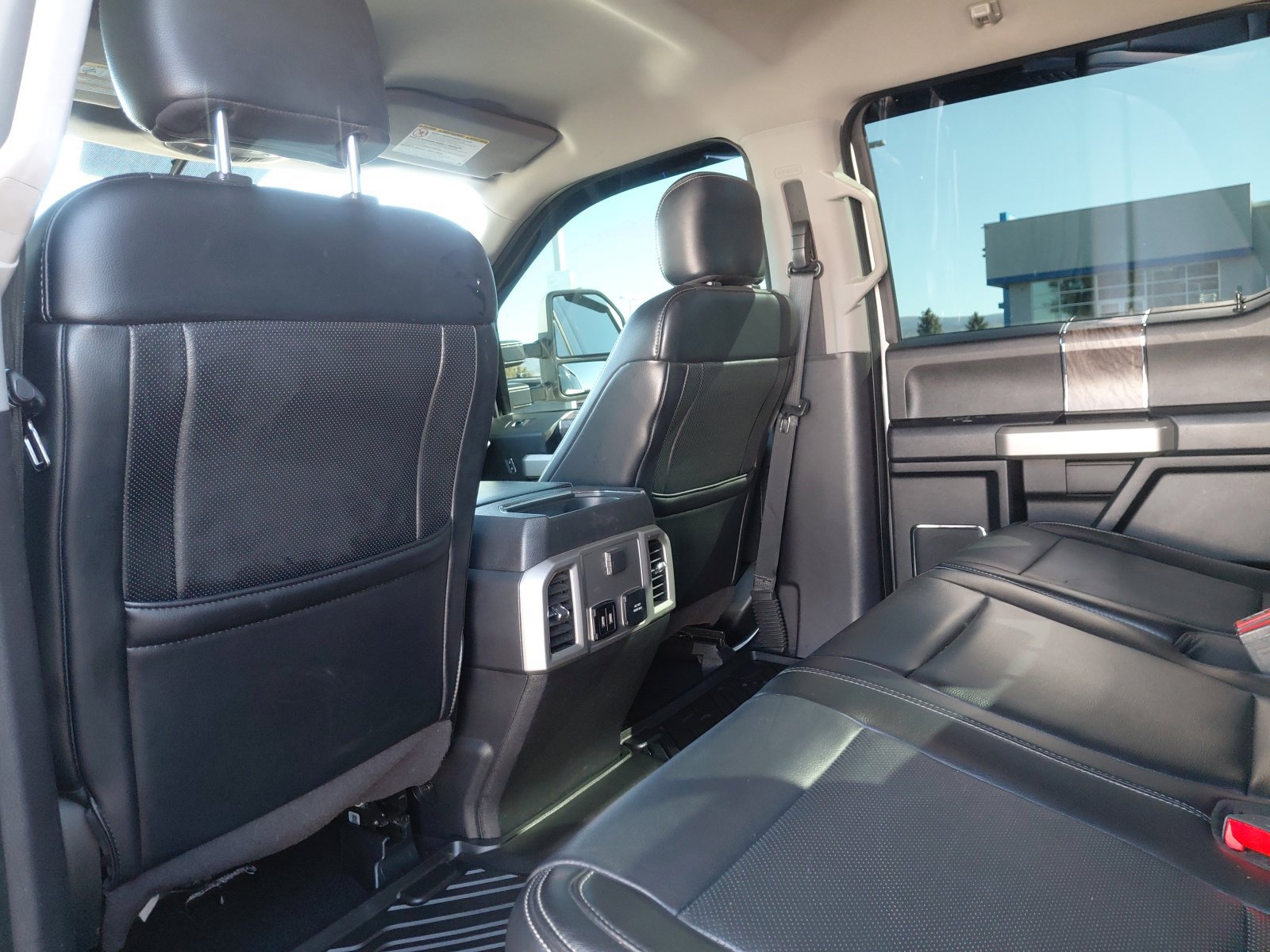 Used 2019 Ford F350 Lariat w/ Lariat Value Package AWD/4WD image 26