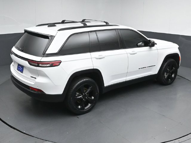 Used 2023 Jeep Grand Cherokee Limited w/ Black Appearance Package AWD/4WD image 50