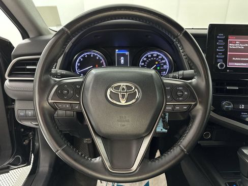 Used 2021 Toyota Camry SE FWD image 14