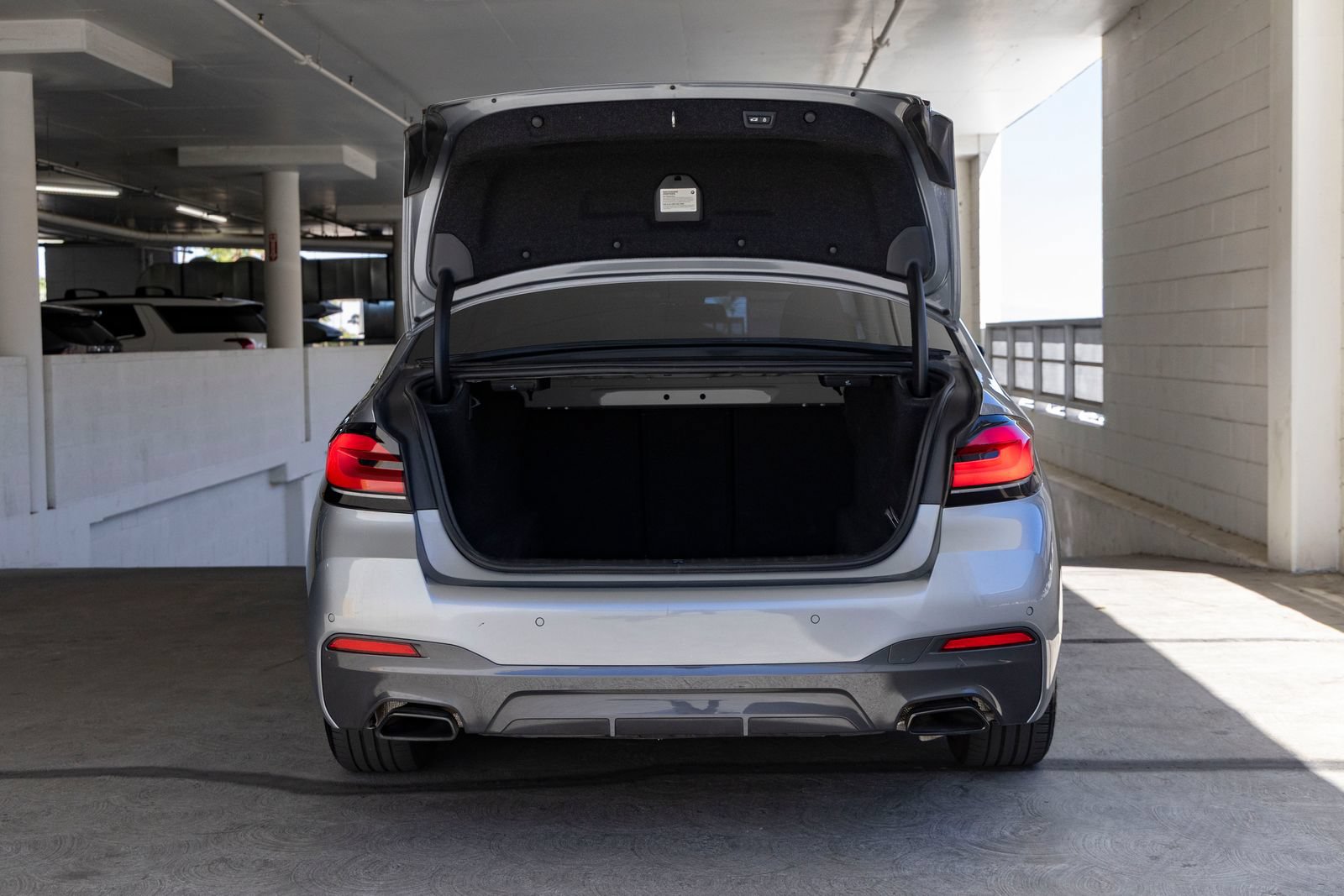Used 2023 BMW 540i w/ M Sport Package RWD image 20