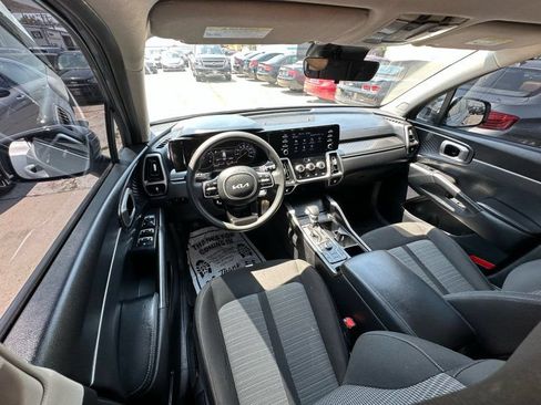 Used 2022 Kia Sorento LX AWD/4WD image 24