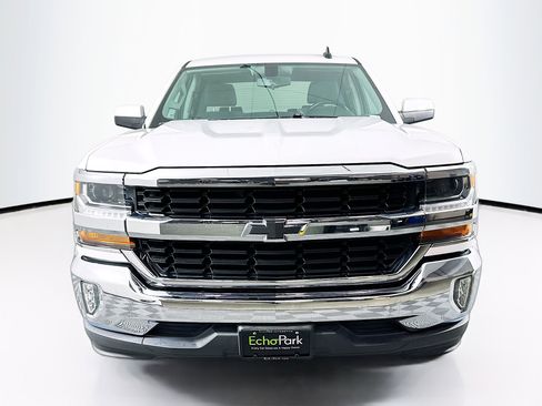 Used 2018 Chevrolet Silverado 1500 LT w/ LT Eassist Package image 2