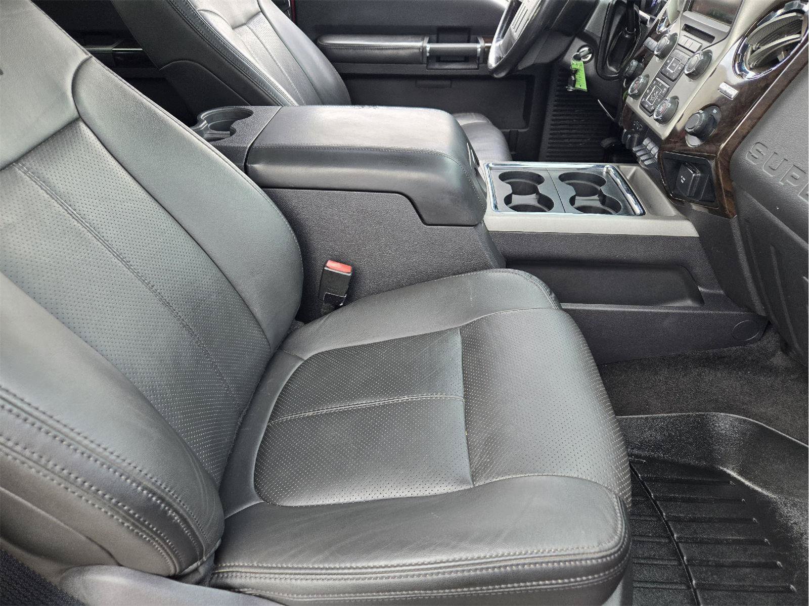 Used 2015 Ford F250 Platinum w/ FX4 Off-Road Package AWD/4WD image 13