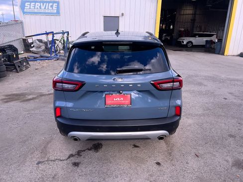 Used 2025 Ford Escape Platinum AWD/4WD image 27