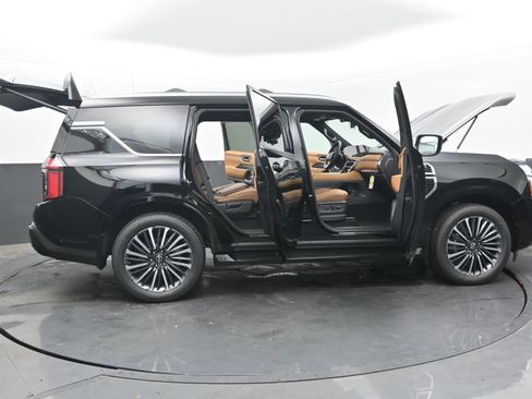 New 2025 Nissan Armada Platinum Reserve image 47
