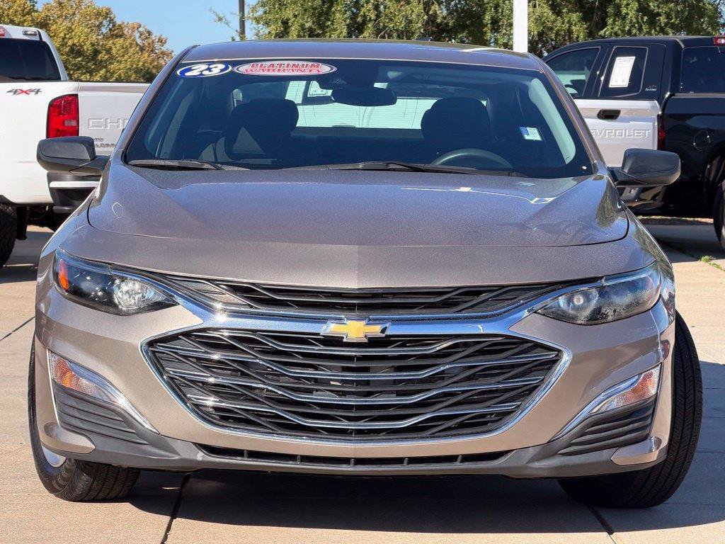 Used 2023 Chevrolet Malibu LS FWD image 2