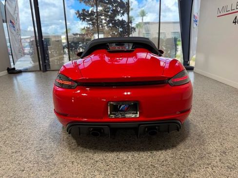 Used 2022 Porsche 718 Boxster Spyder RWD image 43