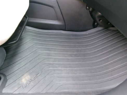 Used 2015 Honda CR-V LX image 21