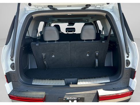 Used 2025 Hyundai Santa Fe Limited AWD/4WD image 31