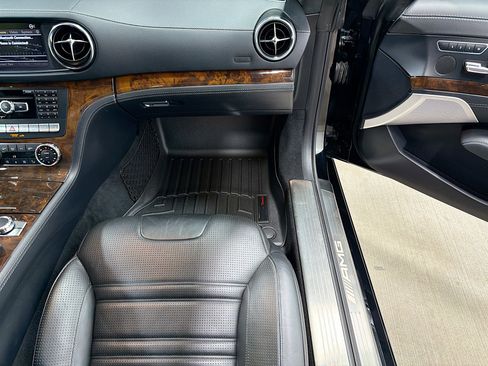 Used 2013 Mercedes-Benz SL 63 AMG image 18