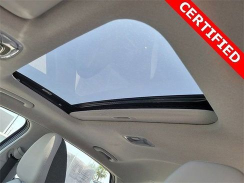 Used 2024 Hyundai Elantra Limited image 15