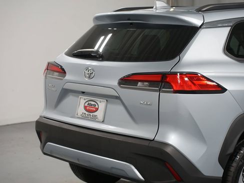 Used 2024 Toyota Corolla Cross XLE image 9