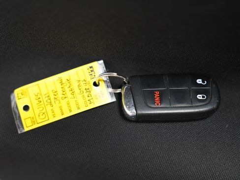 Used 2021 Jeep Renegade Latitude image 31