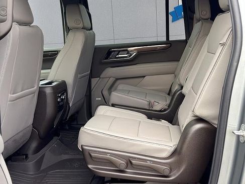 New 2026 GMC Yukon XL Elevation w/ LPO, Get Active Package image 24