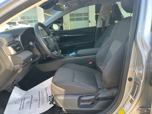 Used 2025 Toyota Camry LE FWD image 19