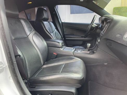 Used 2019 Dodge Charger SXT w/ Leather Interior Group RWD image 23