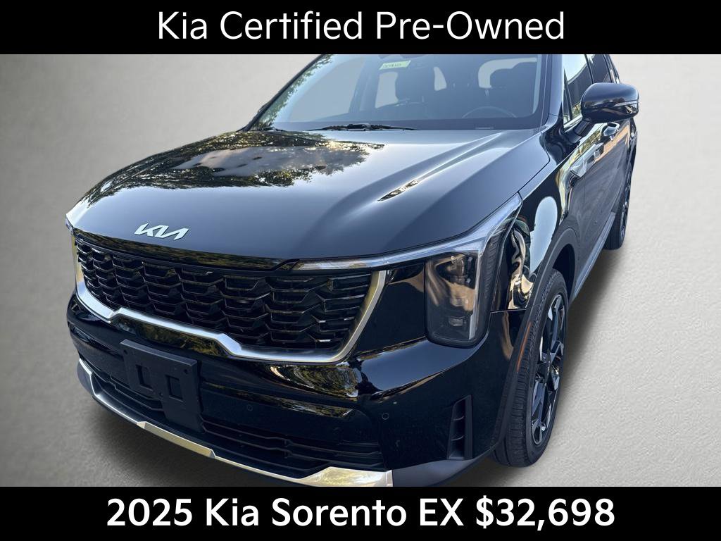 Certified 2025 Kia Sorento EX w/ Panoramic Sunroof Package AWD/4WD image 8