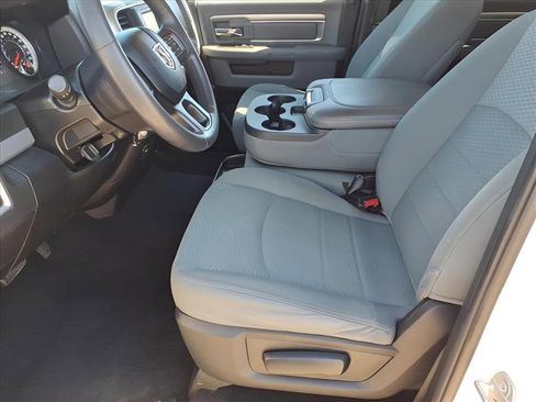 Used 2019 RAM 1500 Classic SLT image 14