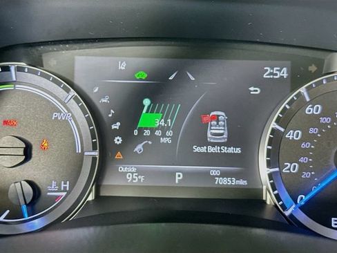Used 2023 Toyota Highlander XLE AWD/4WD image 14