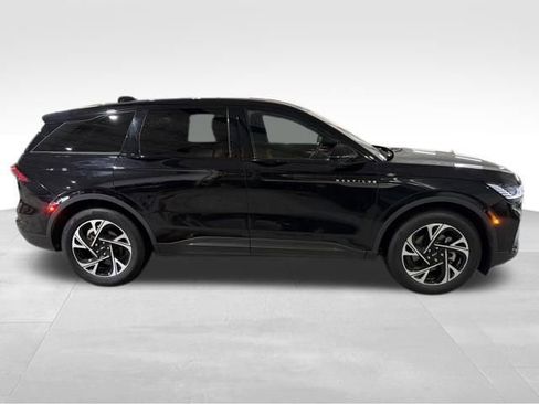 Used 2024 Lincoln Nautilus Premier w/ Equipment Group 102A image 8