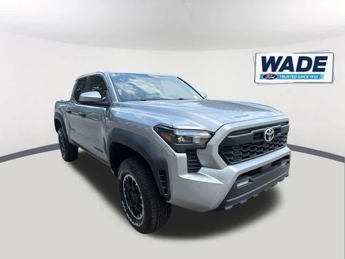 Used 2024 Toyota Tacoma TRD Off-Road AWD/4WD image 3
