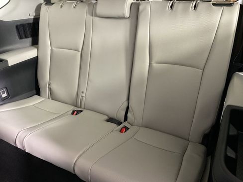 New 2026 Toyota Grand Highlander XLE image 19