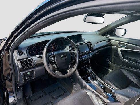 Used 2016 Honda Accord Touring image 7