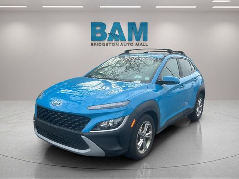 Used 2023 Hyundai Kona SEL image 3