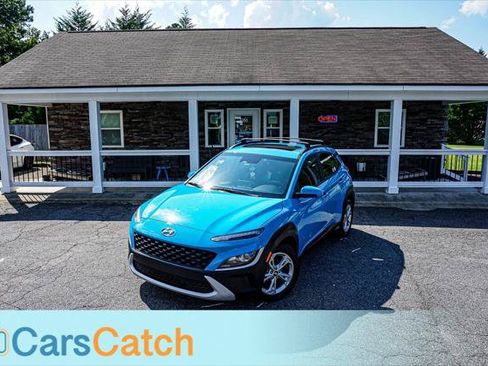 Used 2023 Hyundai Kona SEL w/ Convenience Package FWD image 2