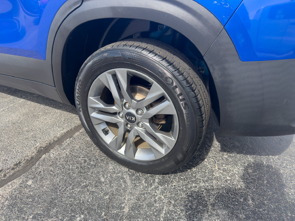 Used 2021 Kia Seltos S FWD image 9