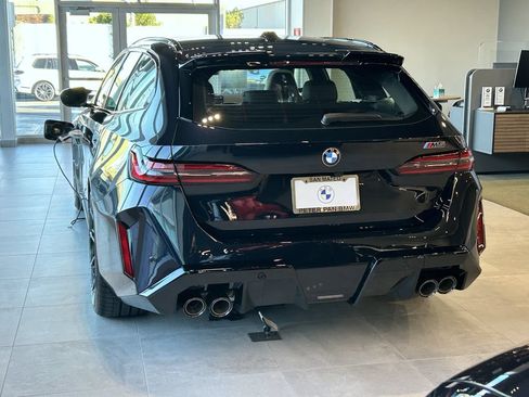 New 2027 BMW M5 Touring AWD/4WD image 4