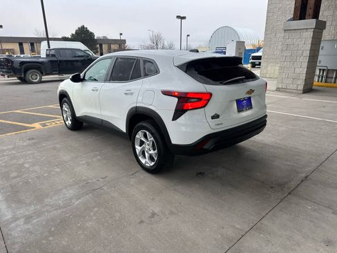 Certified 2024 Chevrolet Trax LS w/ LS Convenience Package image 6