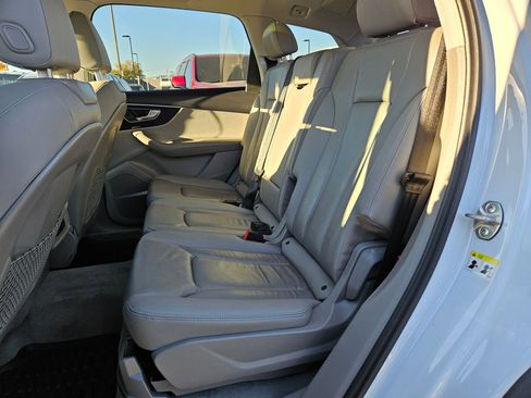 Used 2022 Audi Q7 Premium Plus image 31