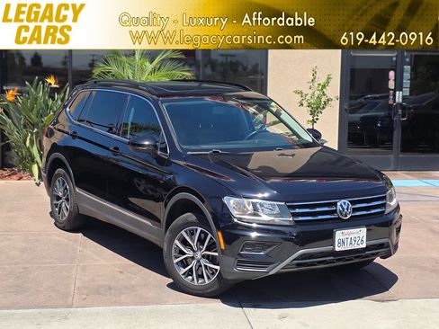 Used 2020 Volkswagen Tiguan SE w/ Panoramic Sunroof Package FWD image 1