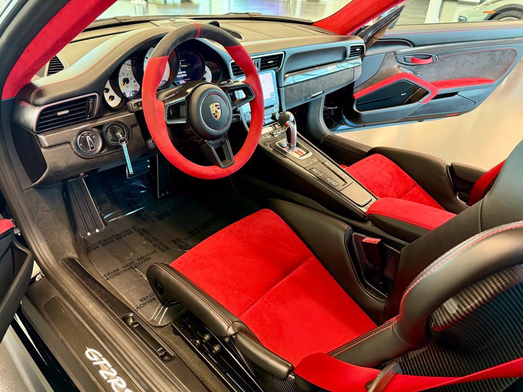 Used 2018 Porsche 911 GT2 RS RWD image 11