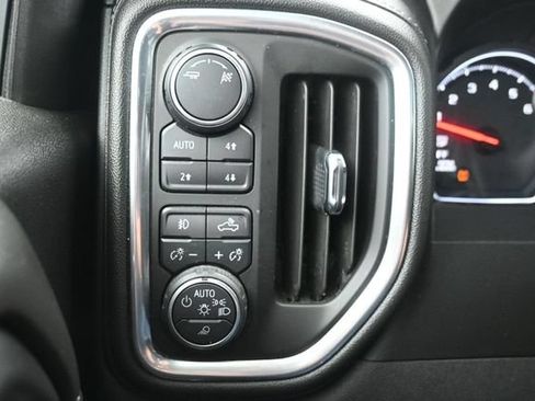 Used 2019 Chevrolet Silverado 1500 LT Trail Boss w/ Convenience Package AWD/4WD image 25