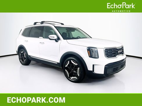 Used 2025 Kia Telluride S image 1