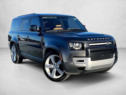 Used 2023 Land Rover Defender 130 First Edition image 12