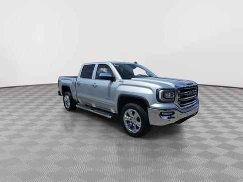 Used 2018 GMC Sierra 1500 SLT AWD/4WD image 4