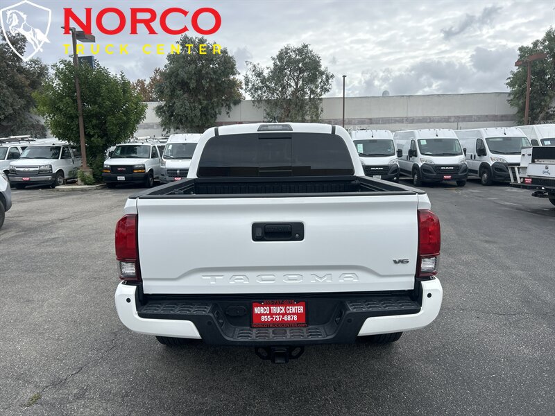 Used 2018 Toyota Tacoma TRD Sport w/ Technology Package RWD image 7