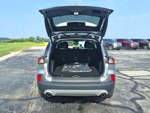 Used 2022 Ford Escape SE w/ Convenience Package FWD image 10