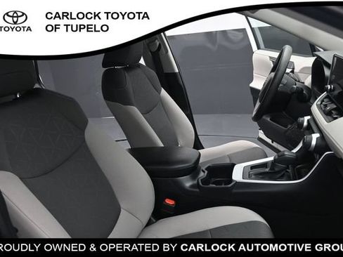 Used 2025 Toyota RAV4 XLE w/ Convenience Package FWD image 39