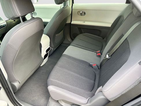 Used 2024 Hyundai Ioniq 5 SEL RWD image 25