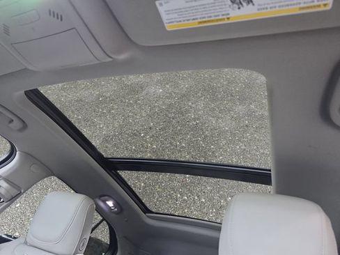 Certified 2023 Cadillac XT4 Premium Luxury w/ Technology Package AWD/4WD image 31