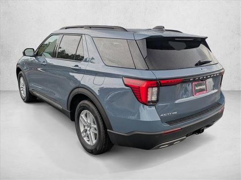 New 2025 Ford Explorer Active w/ Active Comfort Package image 8