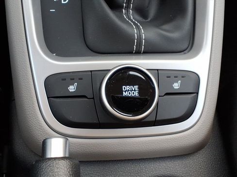 New 2026 Hyundai Venue SEL FWD image 11